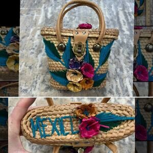 Vintage Mexican Straw Woven Small Purse Mexico Double Handle Flowers 1950